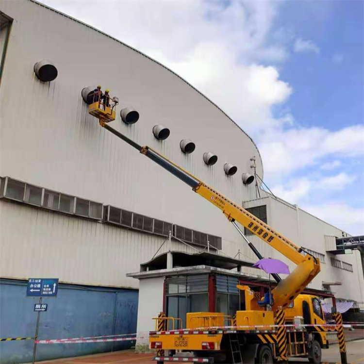 黄山徽州高空作业车出租服务：专业广告牌安装解决方案