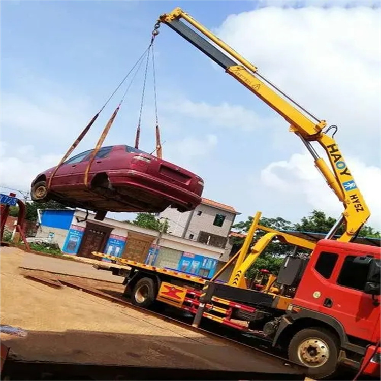 黄山徽州吊车吊汽车的正确方法